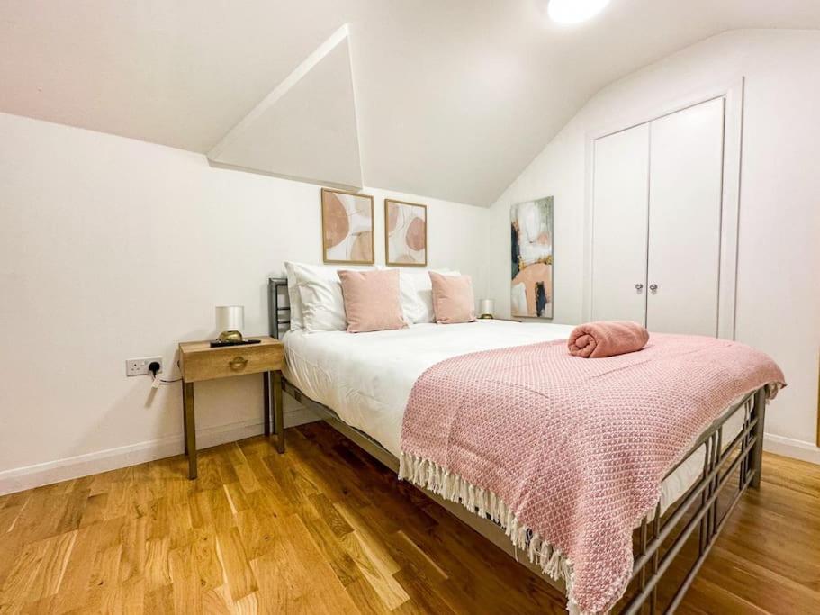 Newly Refurbished Luxury 3 Bedroom Apartment London Exterior photo