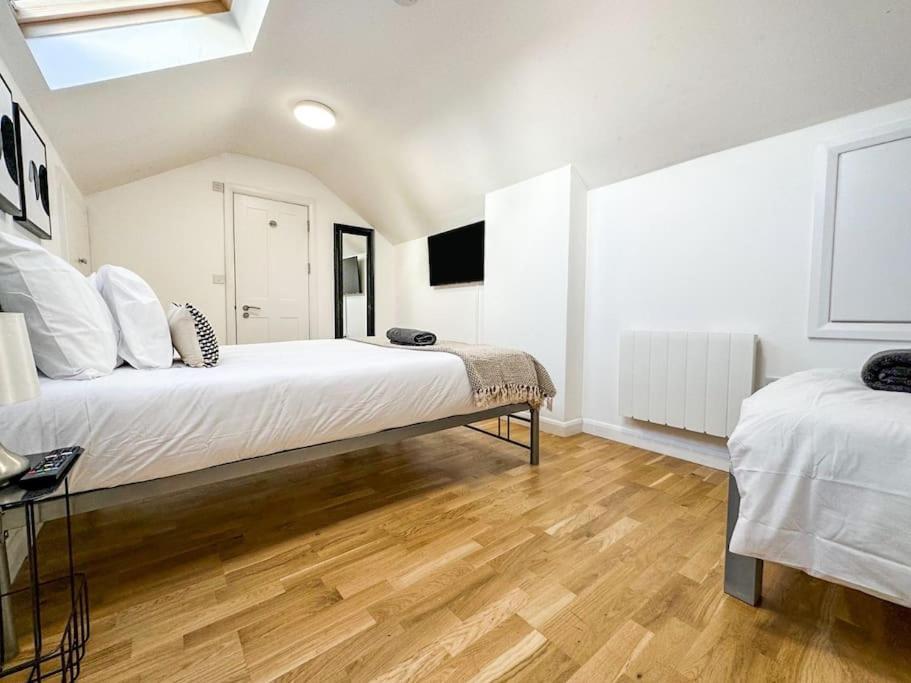 Newly Refurbished Luxury 3 Bedroom Apartment London Exterior photo